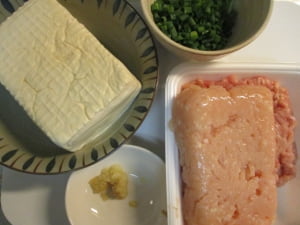 豆腐と鶏ひき肉のつくね 材料